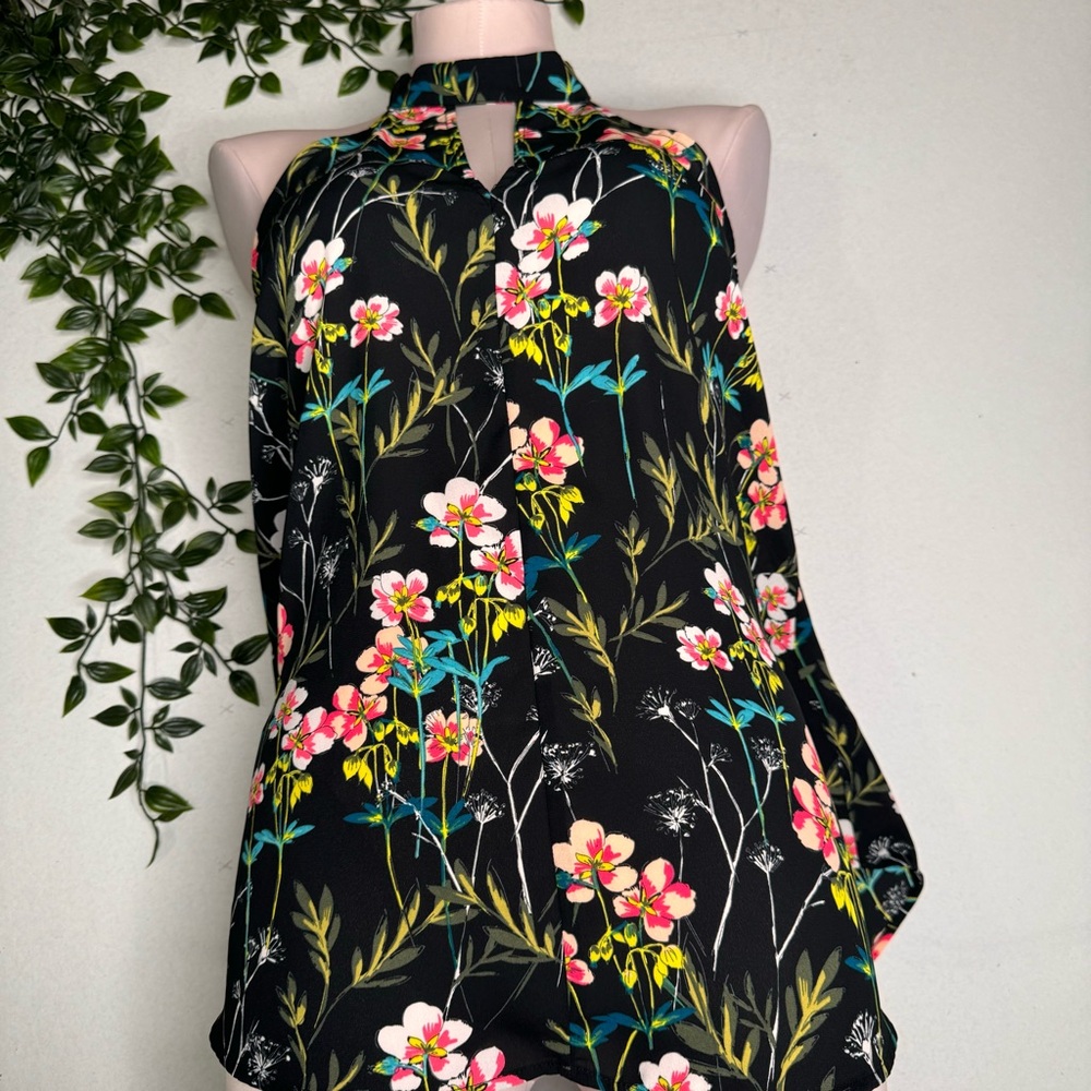 🌸♥️ EXPRESS FLORAL TOP ♥️🌸 - Picture 2 of 7